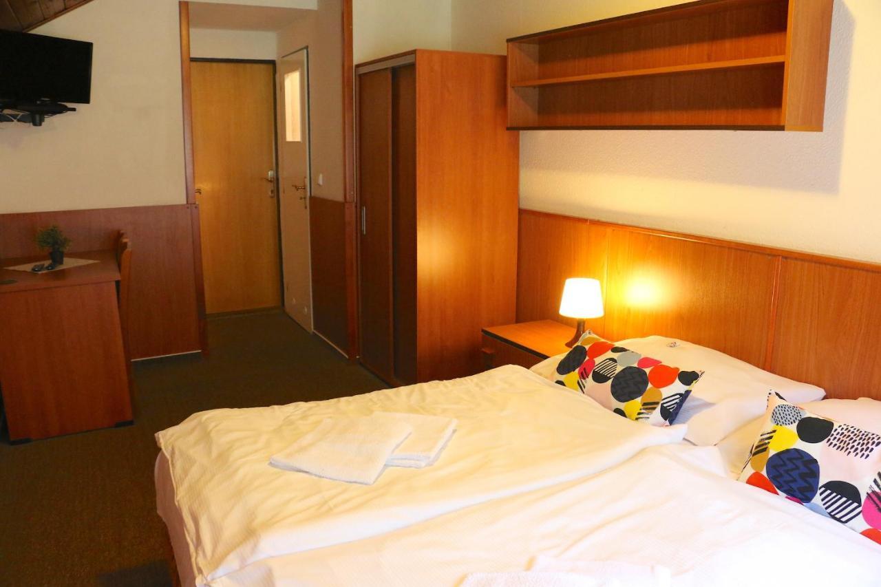 Hotel Maredis Kořenov Kültér fotó