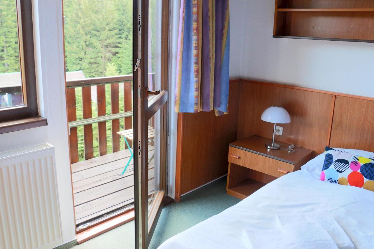 Hotel Maredis Kořenov Kültér fotó