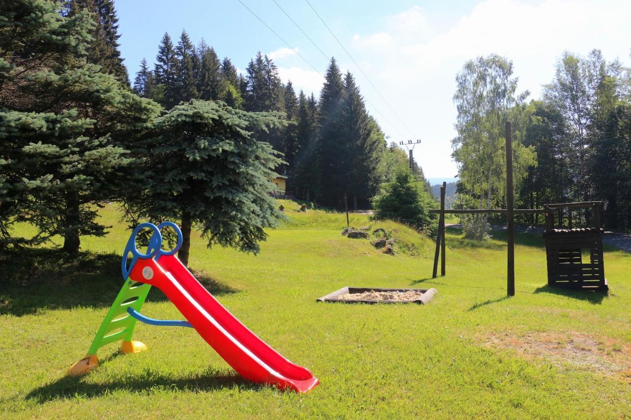 Hotel Maredis Kořenov Kültér fotó