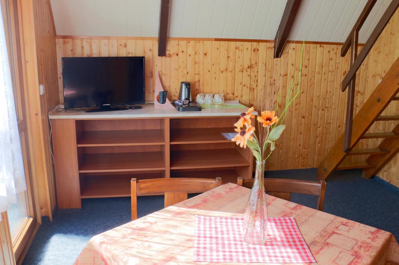 Hotel Maredis Kořenov Kültér fotó
