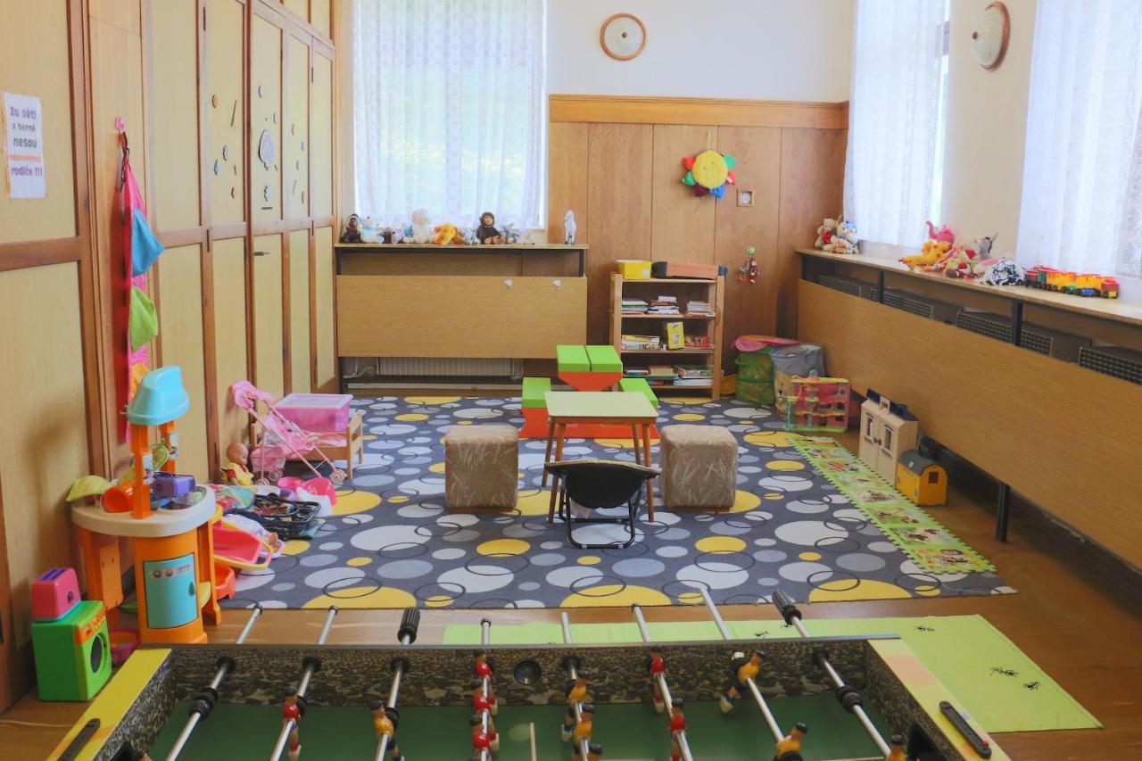 Hotel Maredis Kořenov Kültér fotó