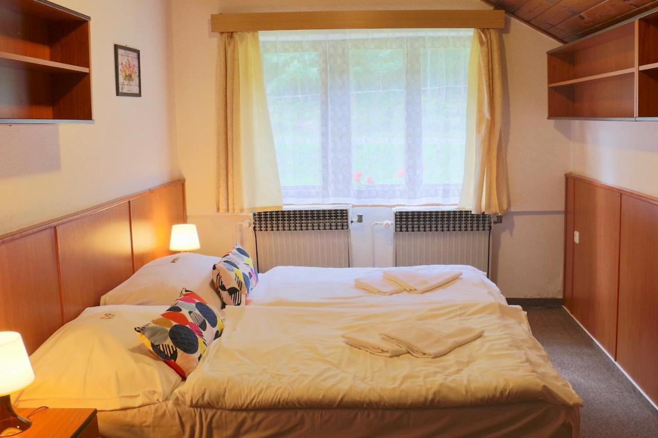 Hotel Maredis Kořenov Kültér fotó