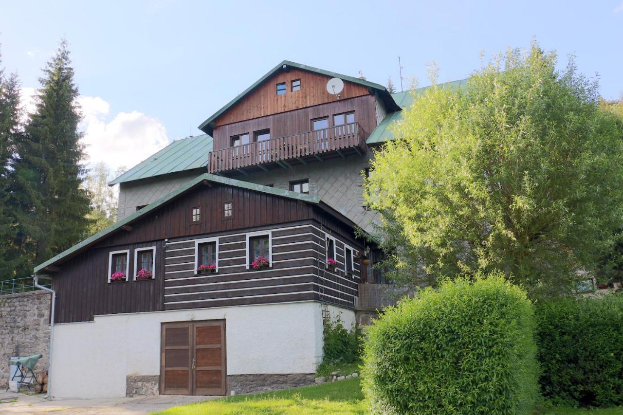 Hotel Maredis Kořenov Kültér fotó