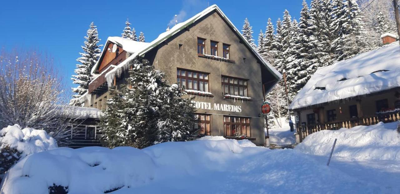 Hotel Maredis Kořenov Kültér fotó