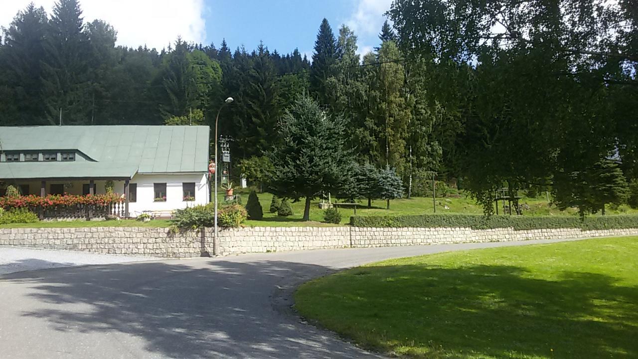 Hotel Maredis Kořenov Kültér fotó