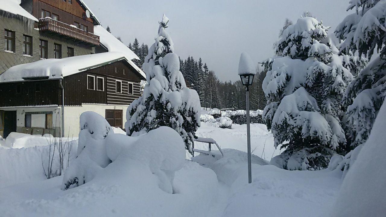 Hotel Maredis Kořenov Kültér fotó