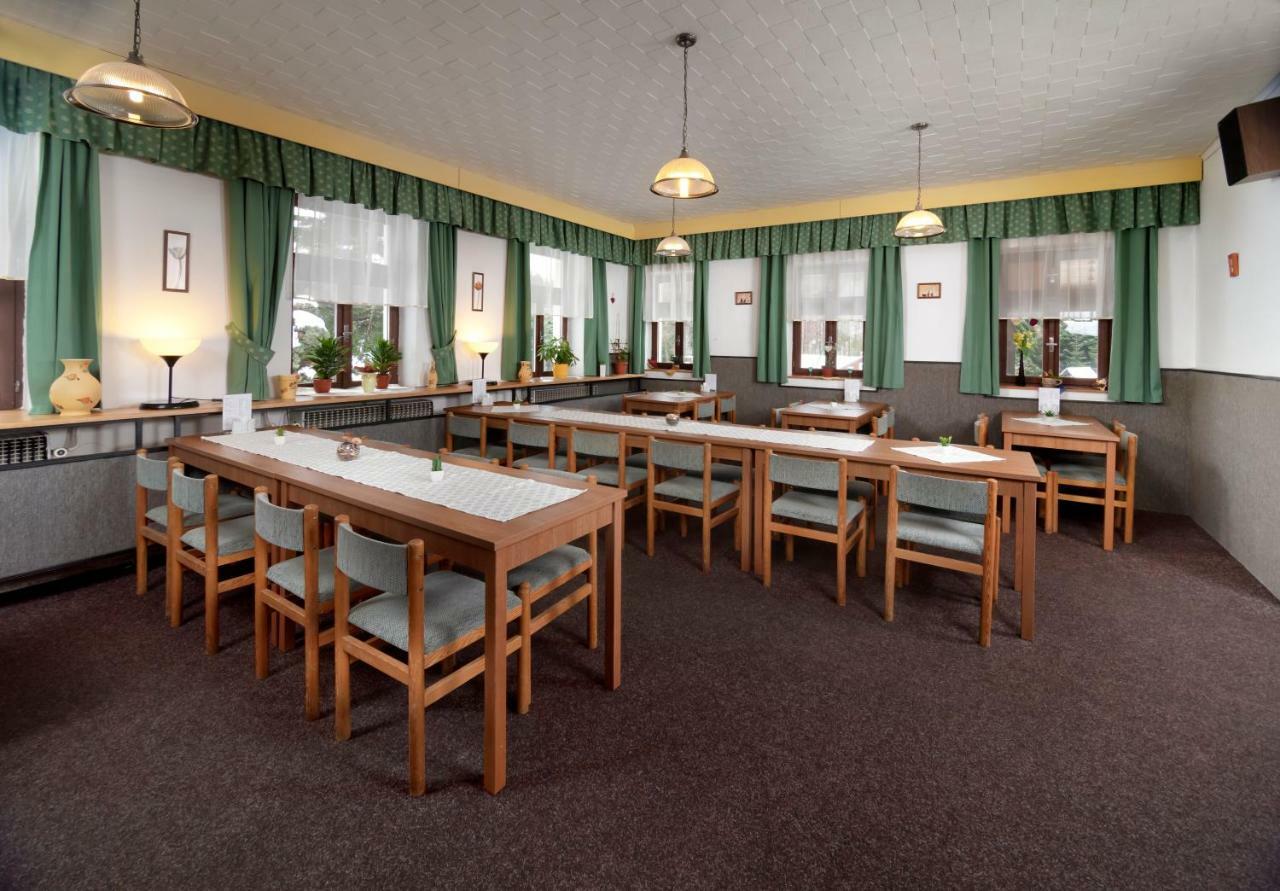 Hotel Maredis Kořenov Kültér fotó