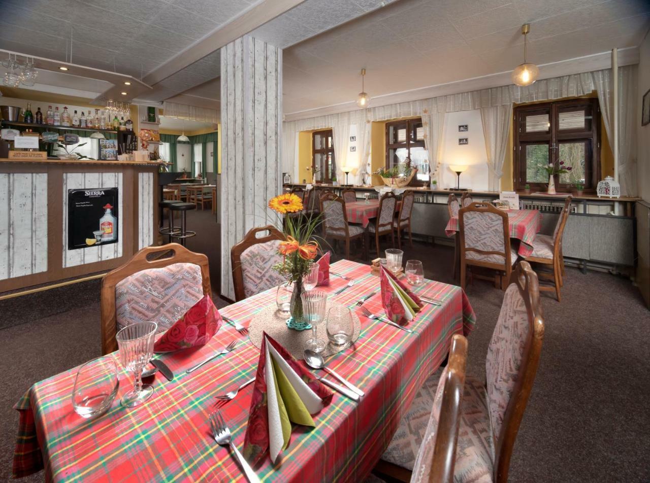 Hotel Maredis Kořenov Kültér fotó